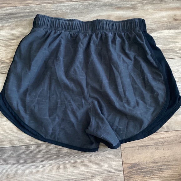 Nike sport shorts size XS - Picture 2 of 4